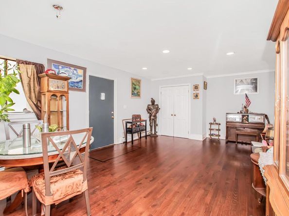 13 Granada Crescent 7, White Plains NY 10603