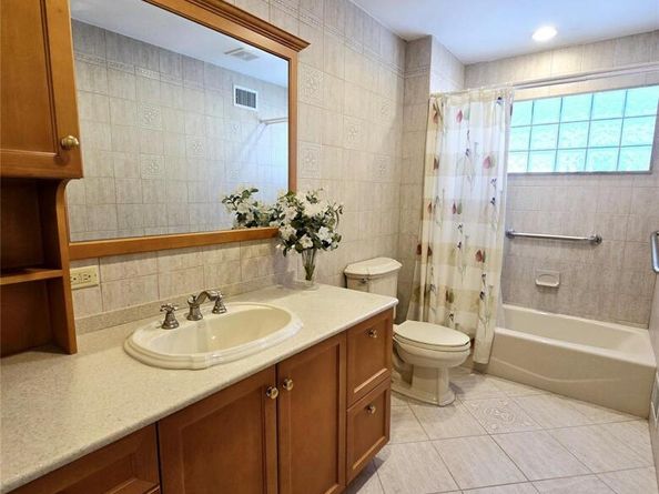 159-42 81st Street, Howard Beach NY 11414