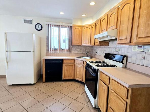 159-42 81st Street, Howard Beach NY 11414