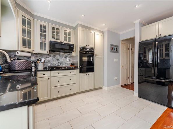 903 Vincent Avenue, Bronx NY 10465