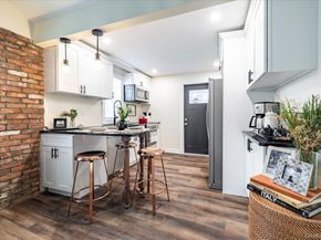 192 E Parkview Drive, Shirley NY 11967