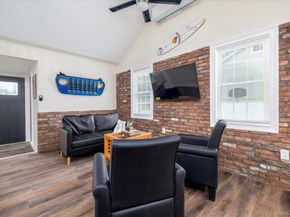 192 E Parkview Drive, Shirley NY 11967