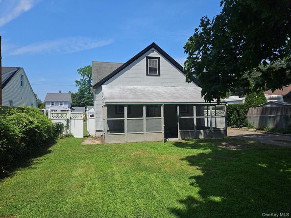67 King Street, Kings Park NY 11754