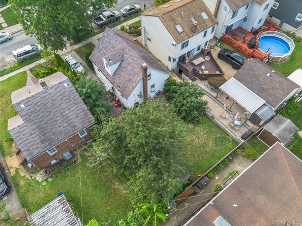 29 Butler Boulevard, Elmont NY 11005