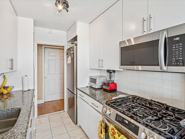 17-85 215th Street 12 S, Bayside NY 11360