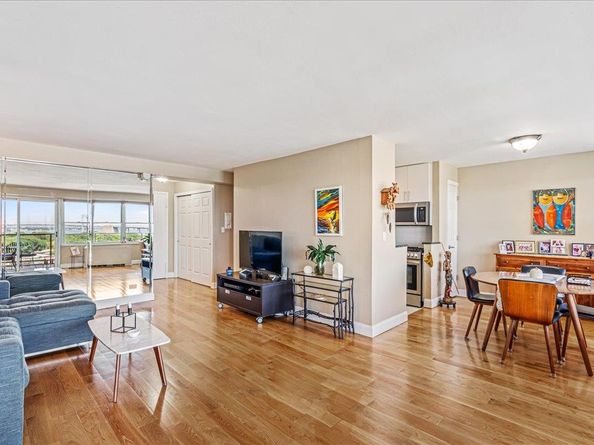 17-85 215th Street 12 S, Bayside NY 11360