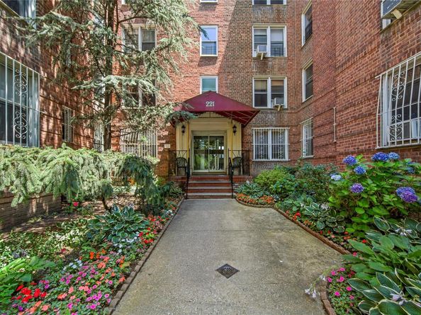 221 McDonald Avenue 3P, Brooklyn NY 11218