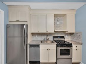 221 McDonald Avenue 3P, Brooklyn NY 11218