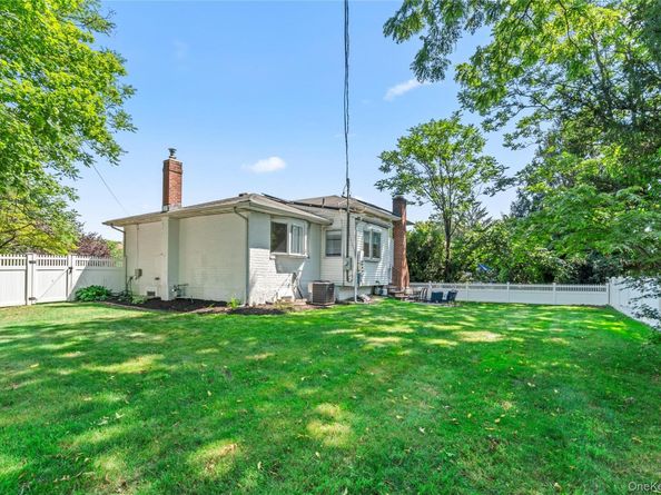 2 Lydia Court, Searingtown NY 11507
