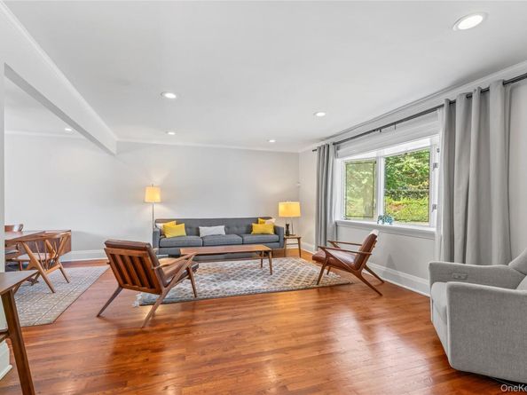 2 Lydia Court, Searingtown NY 11507