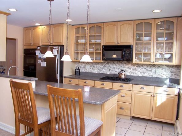460 Old Town Road 7K, Port Jefferson Station NY 11776