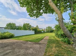 17 Sheridan Road, Babylon NY 11702