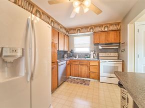 17 Sheridan Road, Babylon NY 11702
