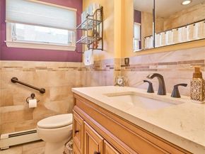 17 Sheridan Road, Babylon NY 11702