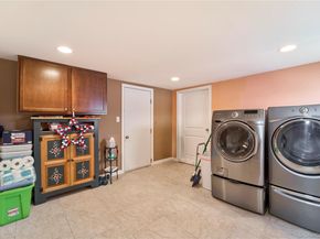 17 Sheridan Road, Babylon NY 11702
