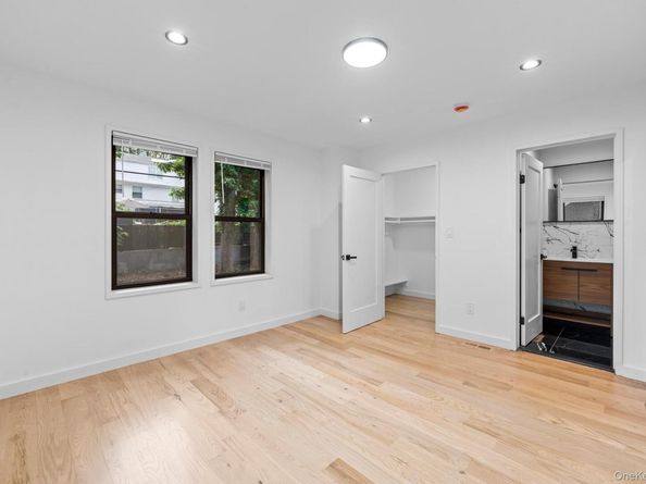 21837 Spencer Avenue, Queens Village NY 11427