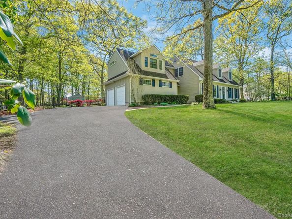 4 Carol Court, Mount Sinai NY 11766