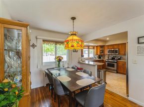 72 Lincoln Road W, Plainview NY 11803