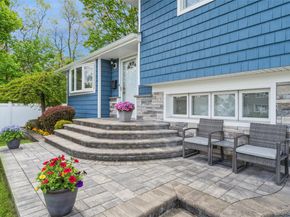 72 Lincoln Road W, Plainview NY 11803