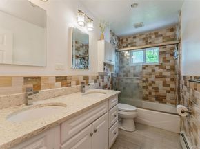 72 Lincoln Road W, Plainview NY 11803