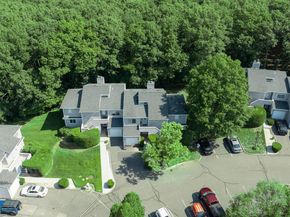 11 Vista Drive 11, Manorville NY 11949