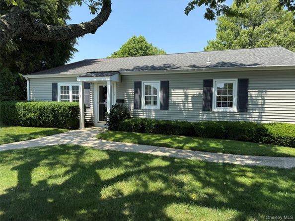 58 Harbor Road N, Amityville NY 11701