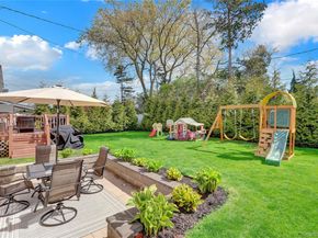 2 Oxford Avenue, Massapequa NY 11758