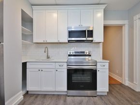 521 E 235th Street, Bronx NY 10470