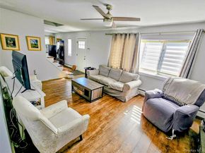 27 Spruce Street, Hicksville NY 11801
