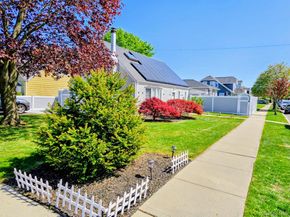 27 Spruce Street, Hicksville NY 11801