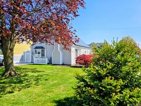 27 Spruce Street, Hicksville NY 11801