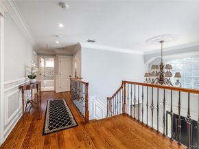 121 Harvard Avenue, Rockville Centre NY 11570
