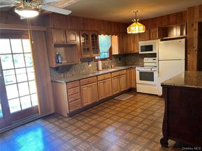 27 W Tiana Road A, Hampton Bays NY 11946