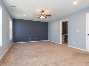 28 Lorien Place 4, Melville NY 11747