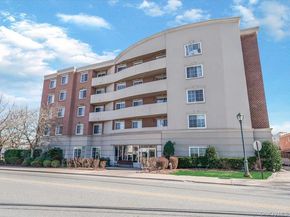 242 Maple Avenue 302, Westbury NY 11590