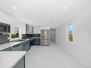 227 N Railroad Avenue, Babylon NY 11702