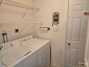 1407 Middle Road 265, Calverton NY 11933
