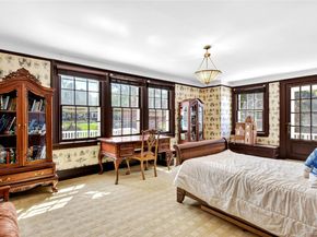 25 West Drive, Plandome NY 11030