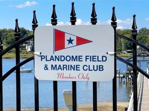 25 West Drive, Plandome NY 11030