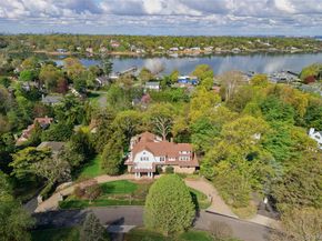 25 West Drive, Plandome NY 11030