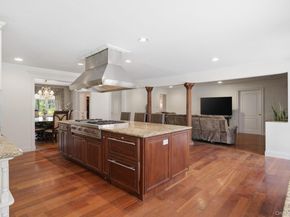 9 Arista Court, Dix Hills NY 11746