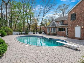 9 Arista Court, Dix Hills NY 11746