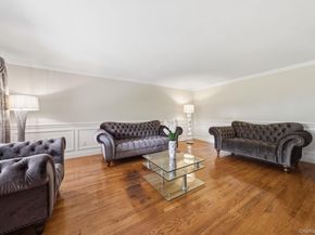 9 Arista Court, Dix Hills NY 11746