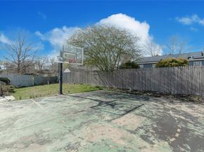 44 Oak Street, Central Islip NY 11722
