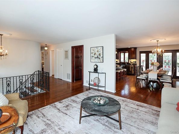 73 Rumford Road, Kings Park NY 11754
