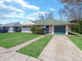 11 Hewitt Street, Hicksville NY 11801