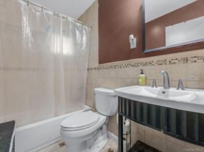 11 Hewitt Street, Hicksville NY 11801