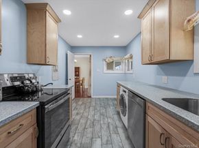 11 Hewitt Street, Hicksville NY 11801