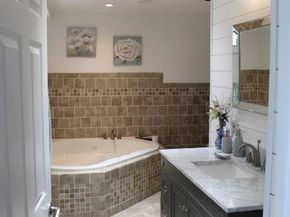 395 N Putnam Avenue, Lindenhurst NY 11757