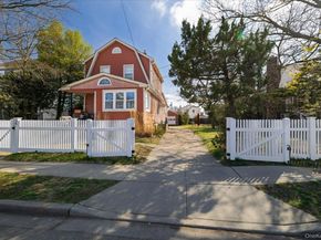 35 Alice Court, East Rockaway NY 11518